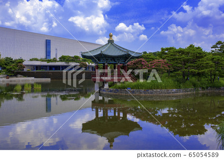 Lake, pavilion, rest 65054589