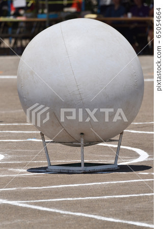 Large athletic meet 65054664