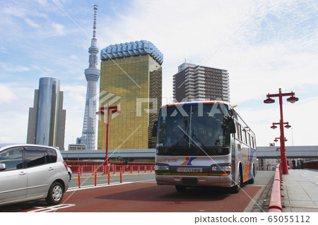 Ibaraki Kotsu Bus crossing the Sumida River (Hitachiota) Ibaraki Kotsu Bus crossing the Sumida River (Hitachiota) 65055112