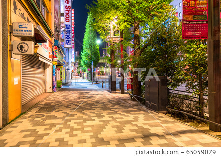 《東京》秋葉原和自我克制情緒消失的東京 《東京》秋葉原和自我克制情緒消失的東京 65059079