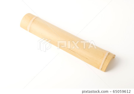 Bamboo trampling 65059612