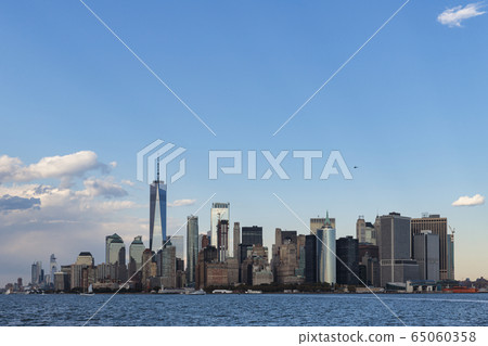 Sunny New York 65060358