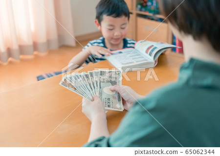 100,000 yen, 100,000 yen 65062344