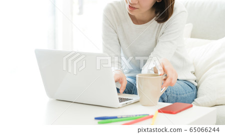 女士筆記本電腦生活 65066244