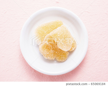 Ginger sugar 65069184