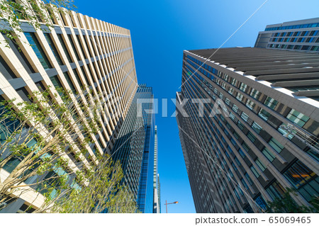 俯瞰大手町摩天大樓的日本東京城市景觀(例如大手町一號) 俯瞰大手町摩天大樓的日本東京城市景觀(例如大手町一號) 65069465
