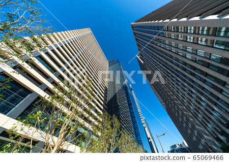 俯瞰大手町摩天大樓的日本東京城市景觀(例如大手町一號) 俯瞰大手町摩天大樓的日本東京城市景觀(例如大手町一號) 65069466