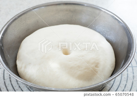 Making bread at home Finger test after primary fermentation Making bread at home Finger test after primary fermentation 65070548
