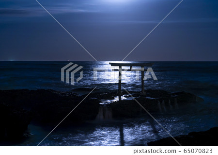 Iori Pref. Oarai Town Torii in Kamisu Iori Pref. Oarai Town Torii in Kamisu 65070823