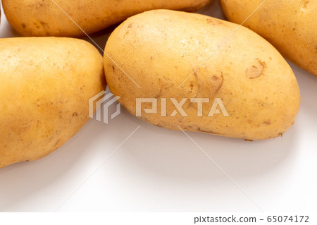 New potato (make-in). 65074172