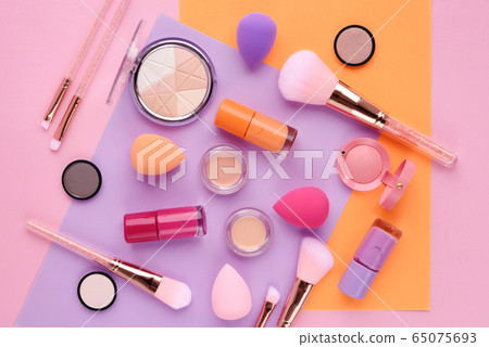 Makeup brushes and decorative cosmetics Makeup brushes and decorative cosmetics 65075693