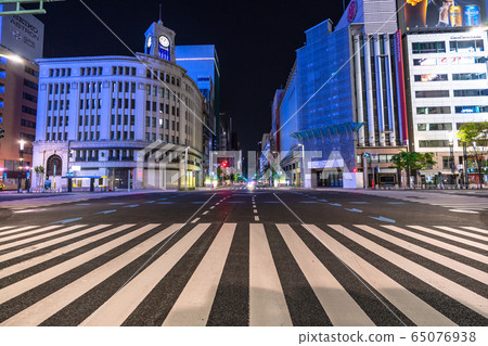 《東京》銀座，一種讓人們消失的自我約束情緒 65076938