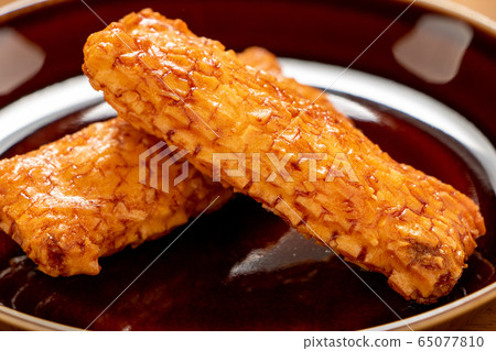 Okaki(醬油味)。 Okaki(醬油味)。 65077810