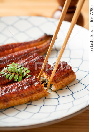 紅燒鰻魚 65077903