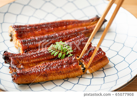 紅燒鰻魚 65077908