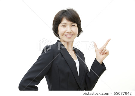 Business Woman @ Middle Age 65077942
