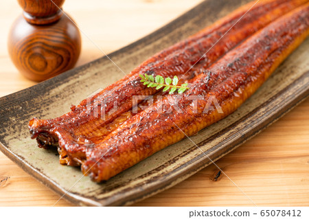 Oversized eel kabayaki 65078412