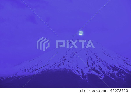 (Yamanashi Prefecture) Pearl Fuji in Oshino Village 65078520