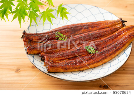 Oversized Unagi Kabayaki Nio Oversized Unagi Kabayaki Nio 65078654