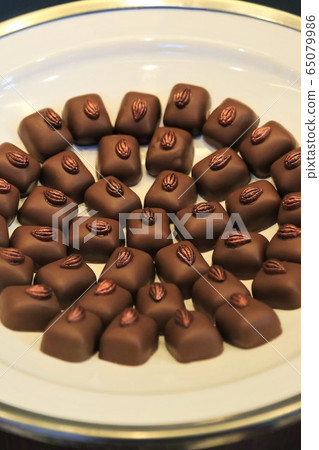 Luxury chocolate 65079986