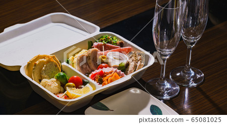 開胃菜外賣食品午餐交付意大利意大利美食晚餐訂單 開胃菜外賣食品午餐交付意大利意大利美食晚餐訂單 65081025