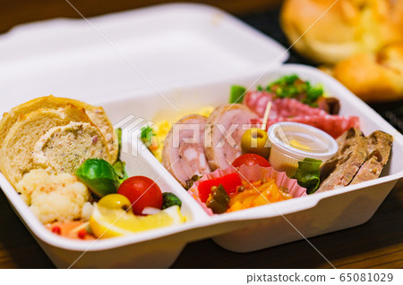 開胃菜外賣食品午餐交付意大利意大利美食晚餐訂單 開胃菜外賣食品午餐交付意大利意大利美食晚餐訂單 65081029