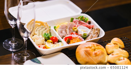 Hors d'oeuvre takeout food lunch delivery Italian italian gourmet dinner order Hors d'oeuvre takeout food lunch delivery Italian italian gourmet dinner order 65081124