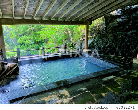 八丈島上的免費露天溫泉 65082271