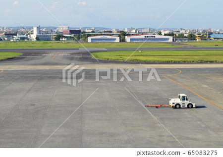 One day airfield 65083275