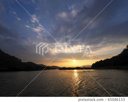 Sun Moon Lake at dusk, Nantou, Taiwan 65086133