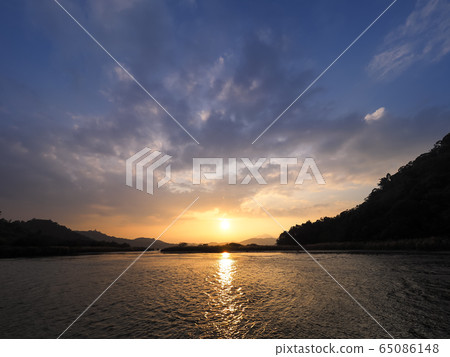 Sun Moon Lake at dusk, Nantou, Taiwan 65086148