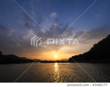 Sun Moon Lake at dusk, Nantou, Taiwan 65086177