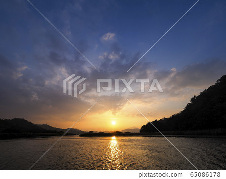 Sun Moon Lake at dusk, Nantou, Taiwan 65086178