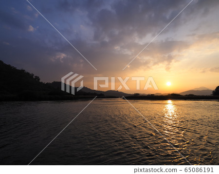 Sun Moon Lake at dusk, Nantou, Taiwan 65086191