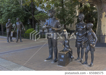 Sculptural composition with the movie heroes, "Diamond Arm" about marine station in Sochi Sculptural composition with the movie heroes, "Diamond Arm" about marine station in Sochi 65086575