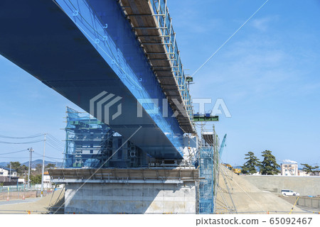 Bridge construction 65092467
