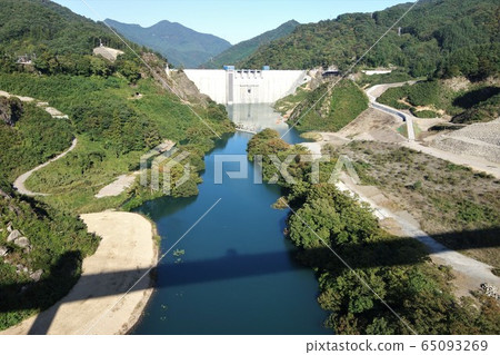 Yamba dam Yamba dam 65093269