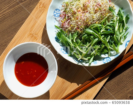 Fresh Sedum Sprout Salad Fresh Sedum Sprout Salad 65093638