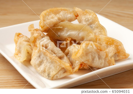 fried gyoza	 65094031