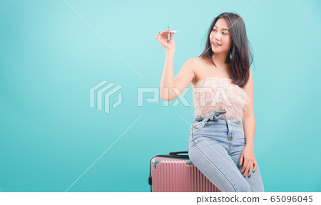 woman standing smile in summer trip to travel, hat woman standing smile in summer trip to travel, hat 65096045