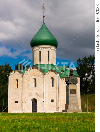 Spaso-Preobrazhensky cathedral in Pereslavl-Zalessky, Russia Spaso-Preobrazhensky cathedral in Pereslavl-Zalessky, Russia 65097088