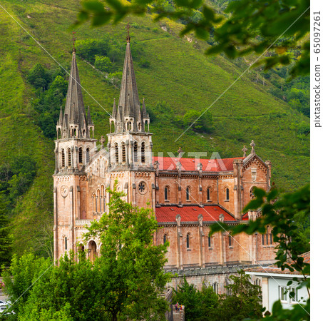 Basilika in Covadonga, Spain Basilika in Covadonga, Spain 65097261