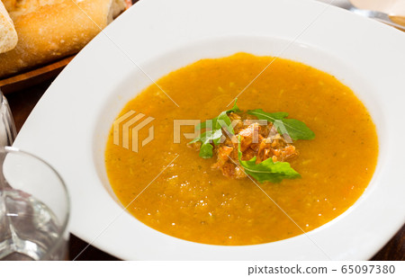 Vegetable cream soup Vegetable cream soup 65097380