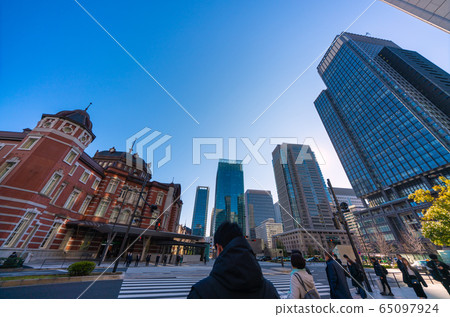 於2020年2月27日拍攝的日本東京城市景觀,可欣賞東京車站和新丸大廈的景緻 於2020年2月27日拍攝的日本東京城市景觀,可欣賞東京車站和新丸大廈的景緻 65097924