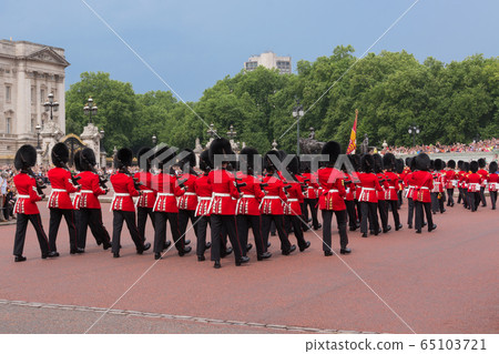 Buckingham Palace Guards March 65103721