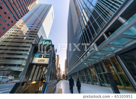 俯瞰大手町站和大手町一號的日本東京城市景觀 65103951