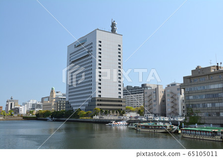 Tower of Yokohama Queen 65105011