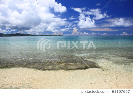 Yatsushige beach 65107697