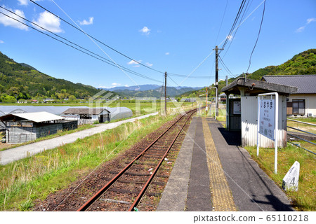 JR Hitahikoyama Line Imayama Station out of service due to heavy rain in northern Kyushu in July 2017 JR Hitahikoyama Line Imayama Station out of service due to heavy rain in northern Kyushu in July 2017 65110218