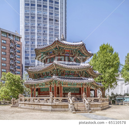 Hwangudan, Deoksugung, Jung-gu, Seoul Hwangudan, Deoksugung, Jung-gu, Seoul 65110578